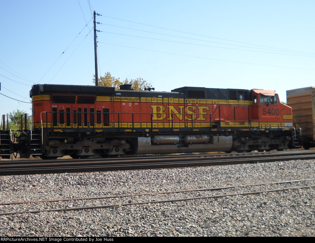 BNSF 5400